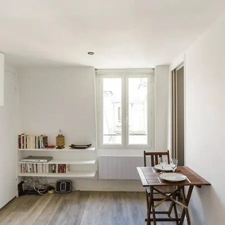 St Germain Des Pres - Odeon Apartment Paris